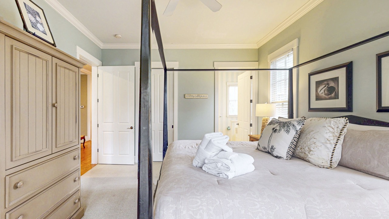 Photo of Bedroom in Folly Field
