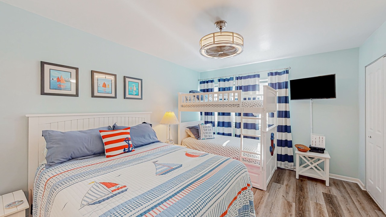 Photo of Bedroom in Folly Field