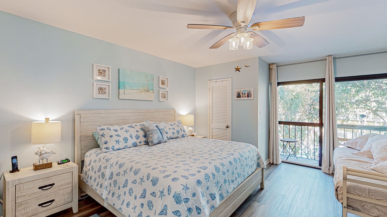 Photo of Bedroom in Folly Field