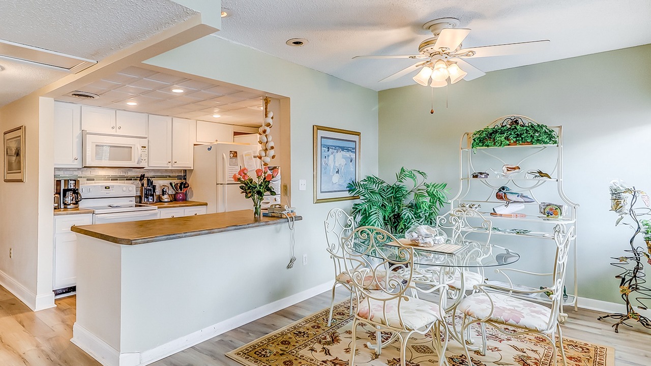 Photo of Kitchen in Folly Field