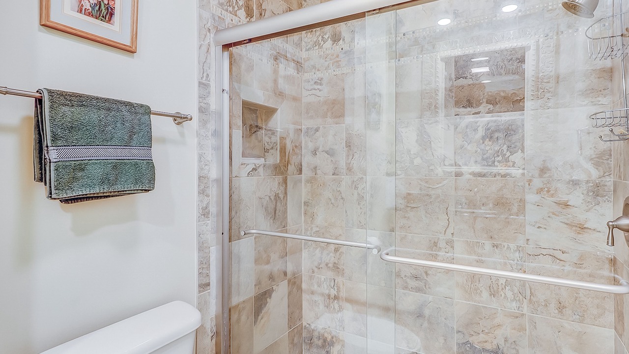 Photo of Bathroom in Folly Field