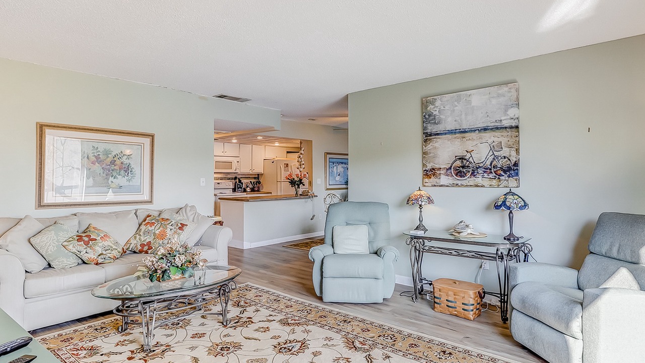 Photo of Livingroom in Folly Field