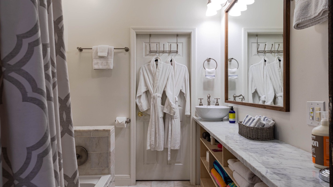 Photo of Bathroom in Mid-City