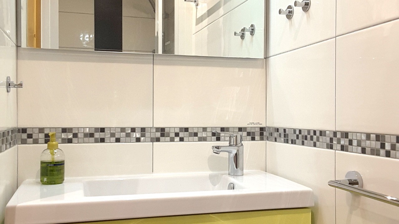 Photo of Bathroom in Arc-1800