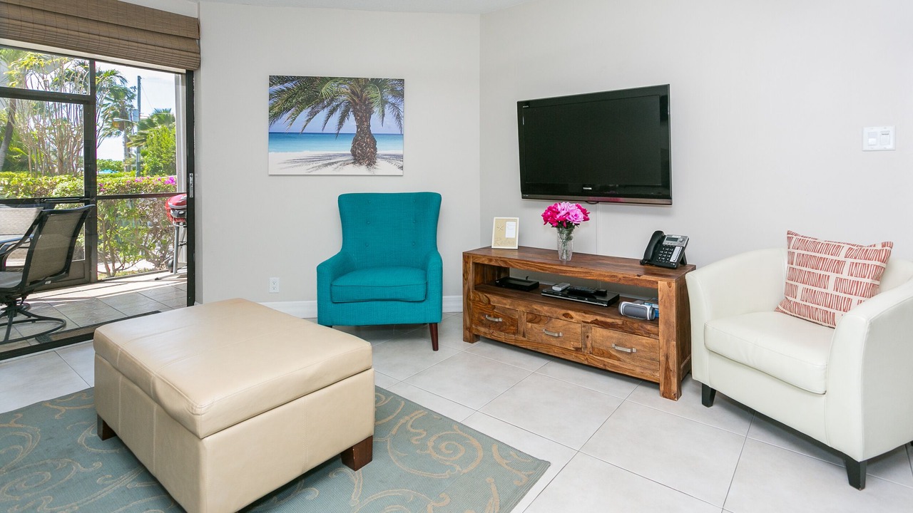 Photo of Livingroom in Seven Mile Beach