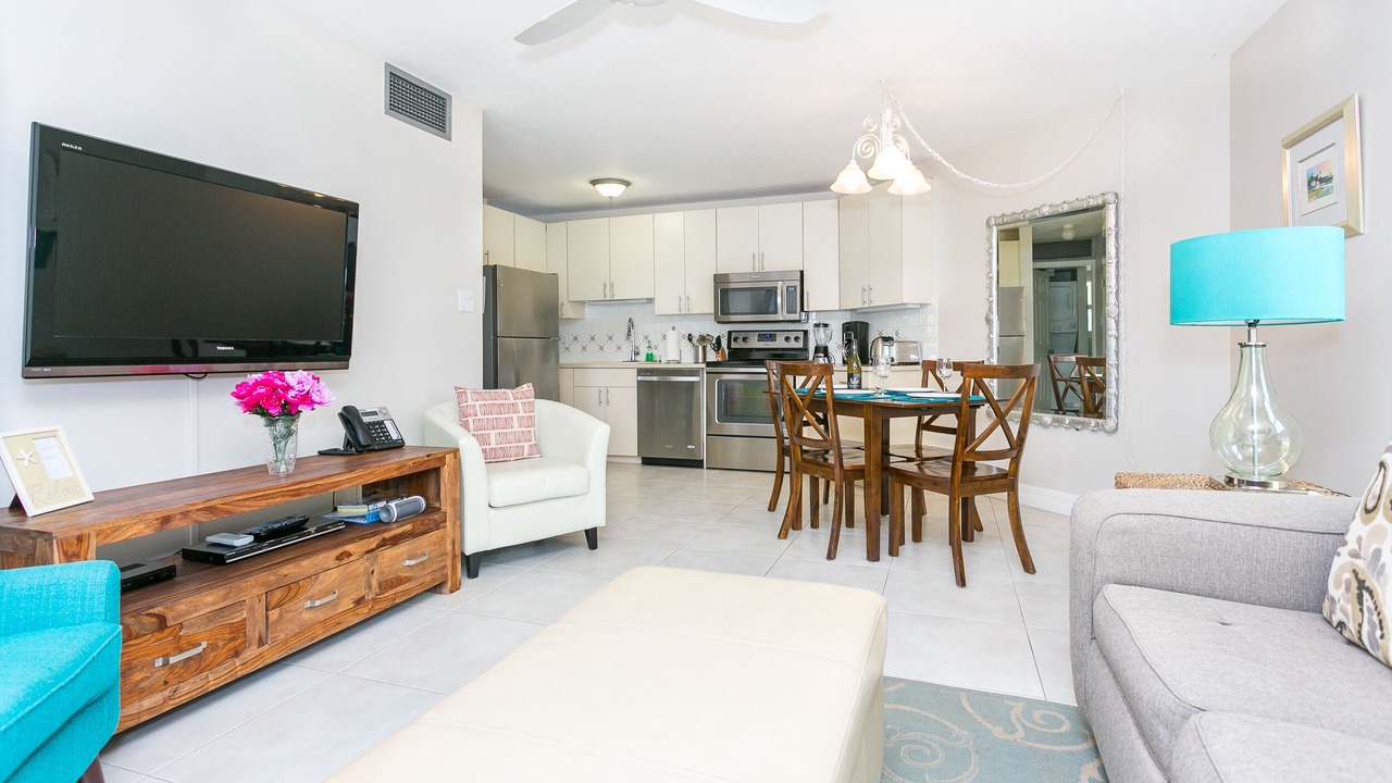 Photo of Livingroom in Seven Mile Beach