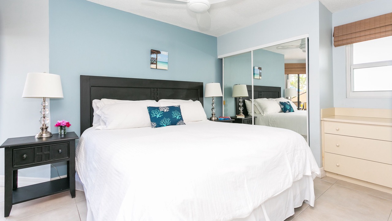 Photo of Bedroom in Seven Mile Beach