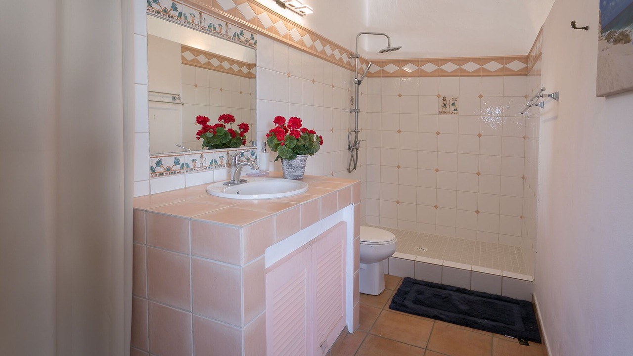 Photo of Bathroom in Almond Grove