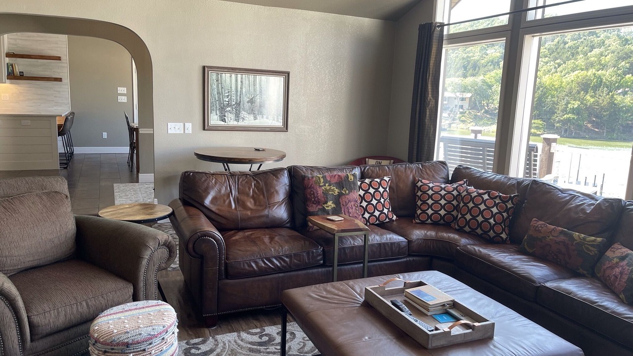 Photo of Bedroom in Camdenton