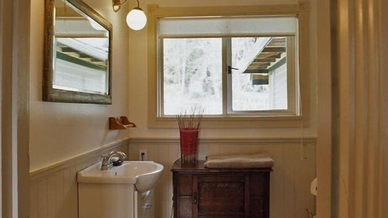 Photo of Bathroom in Ganges