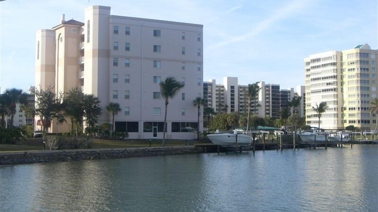 Photo of Others in Vanderbilt Beach