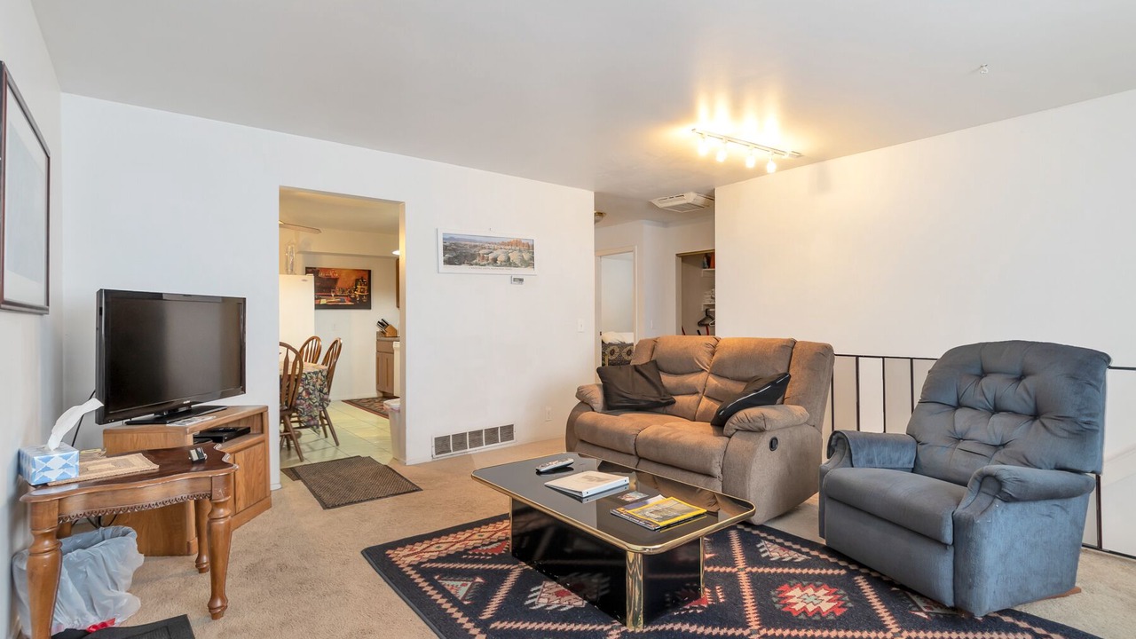 Photo of Livingroom in Cottonwood Heights