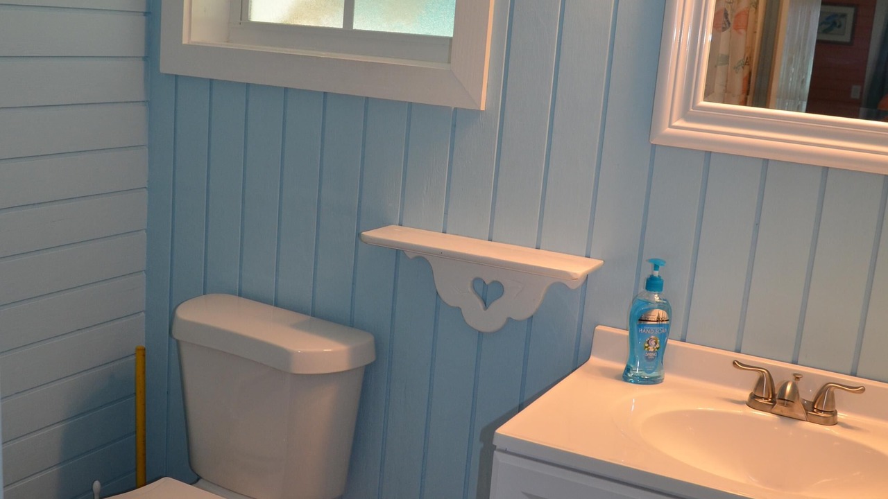 Photo of Bathroom in Spanish Wells