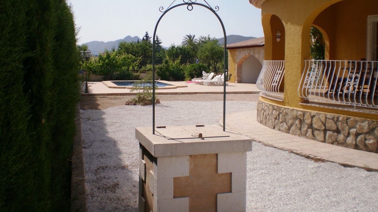 Photo of Outdoor in Jalon