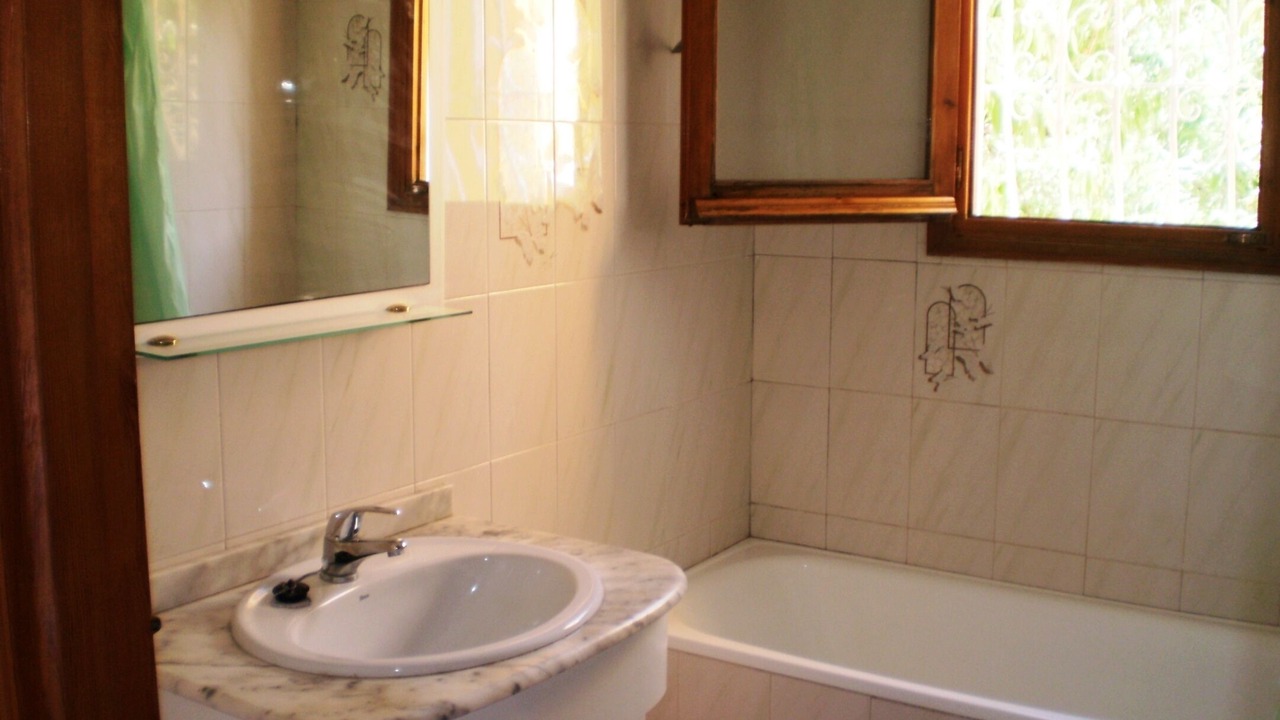 Photo of Bathroom in Jalon