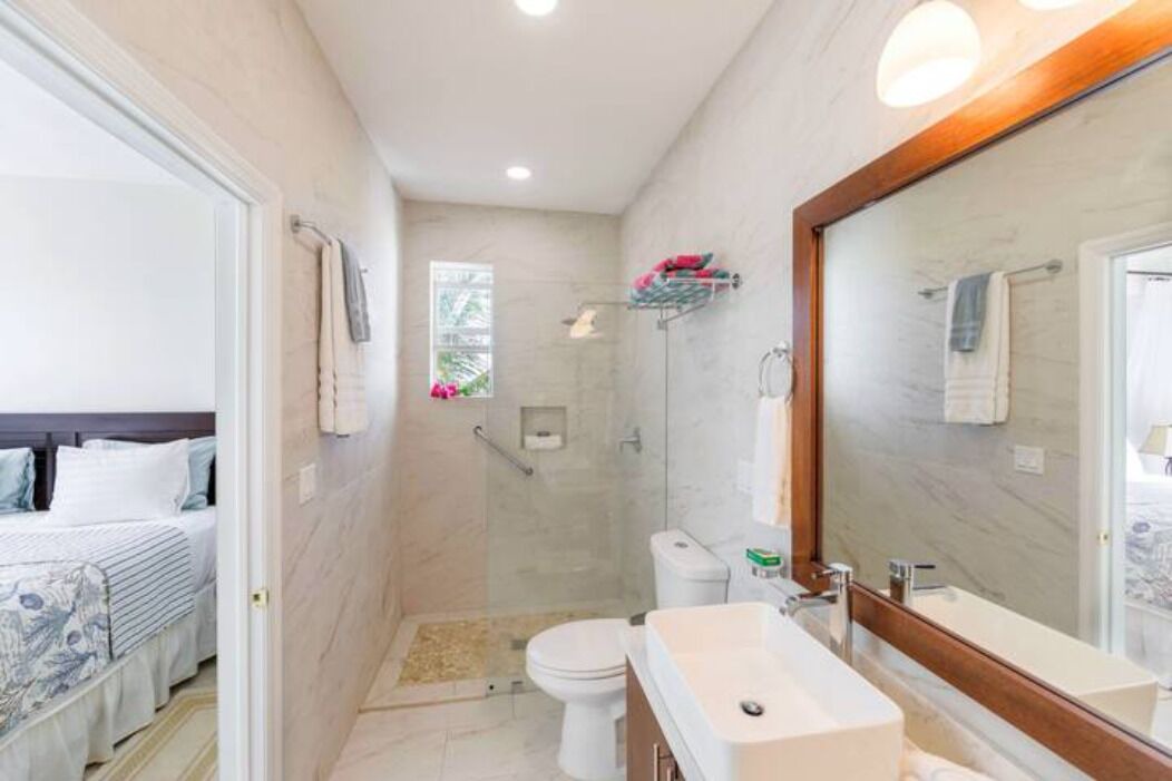 Photo of Bathroom in Long Bay