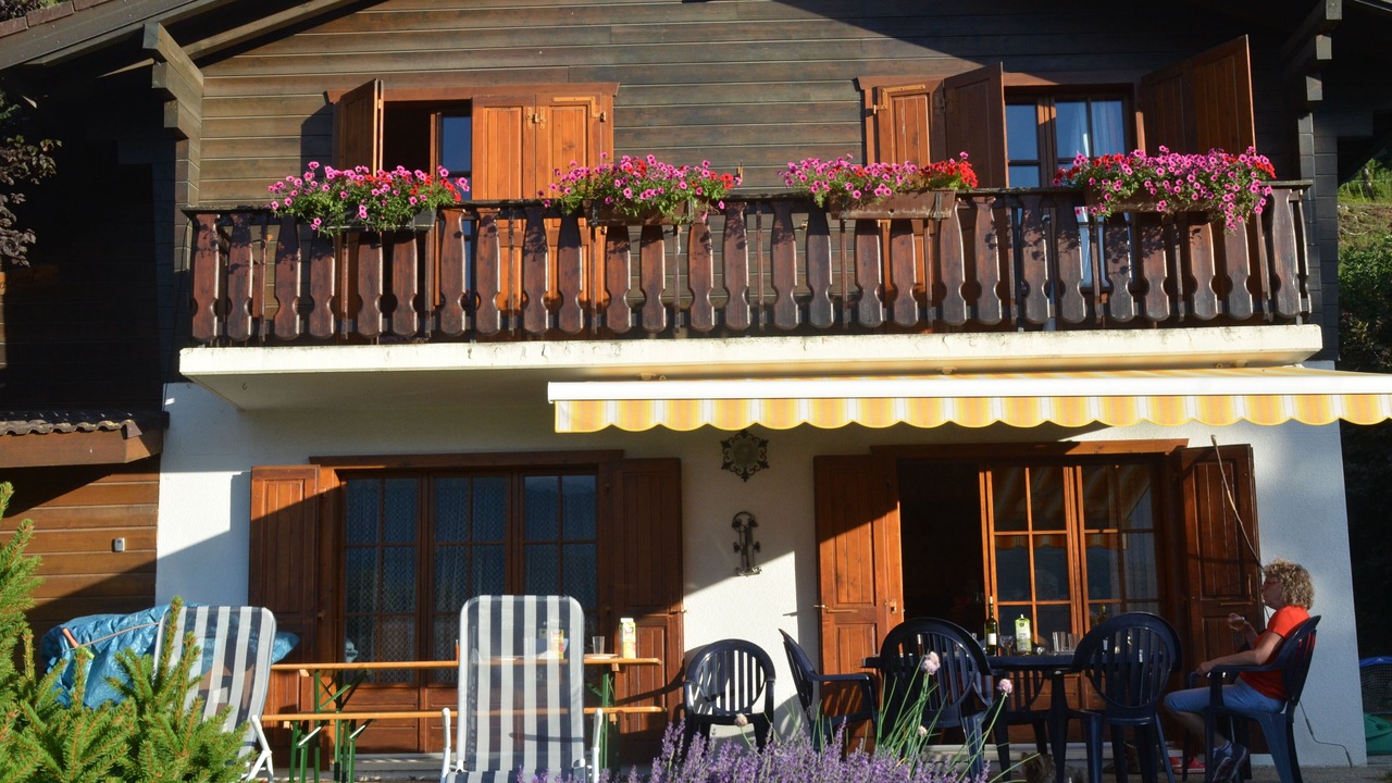 Photo of Outdoor in Grone