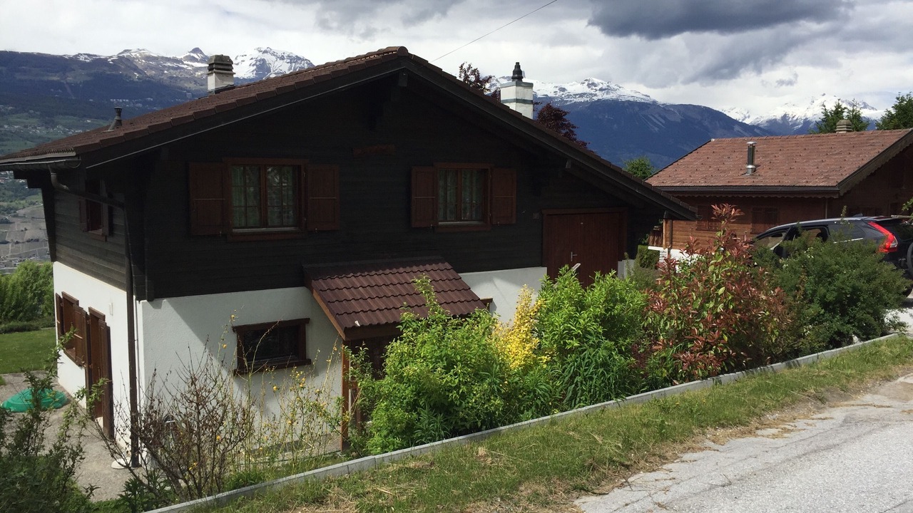 Photo of Outdoor in Grone