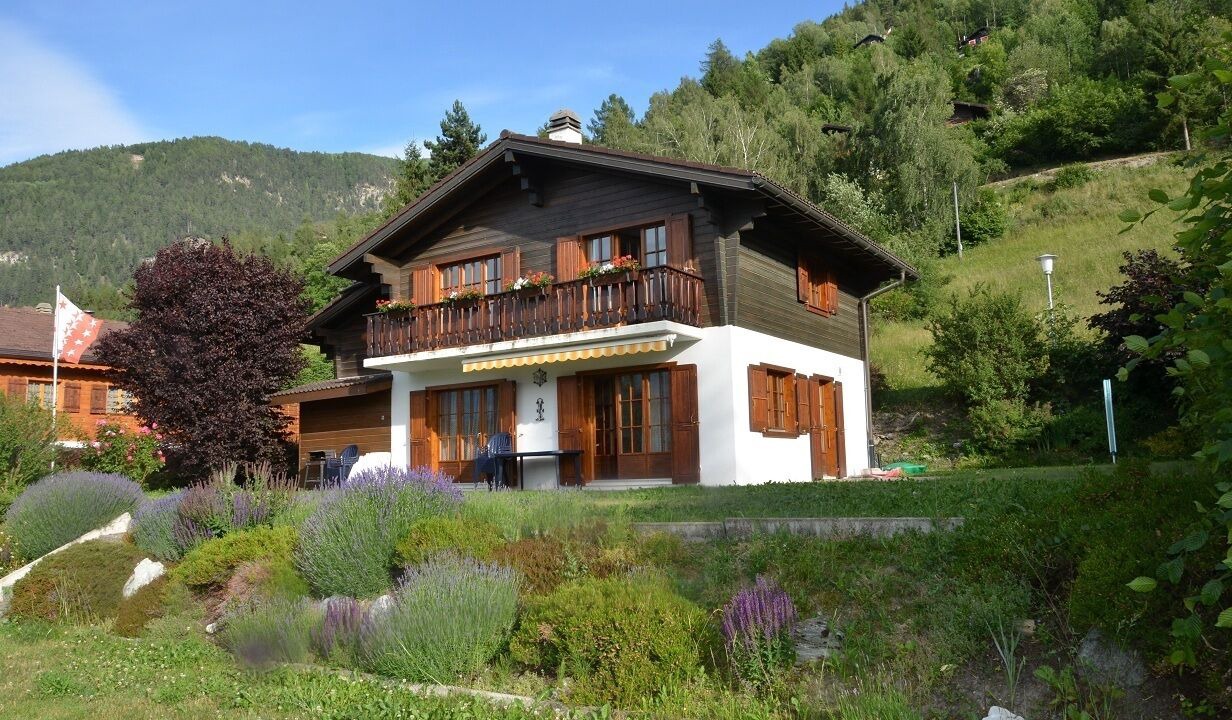 Photo of Outdoor in Grone