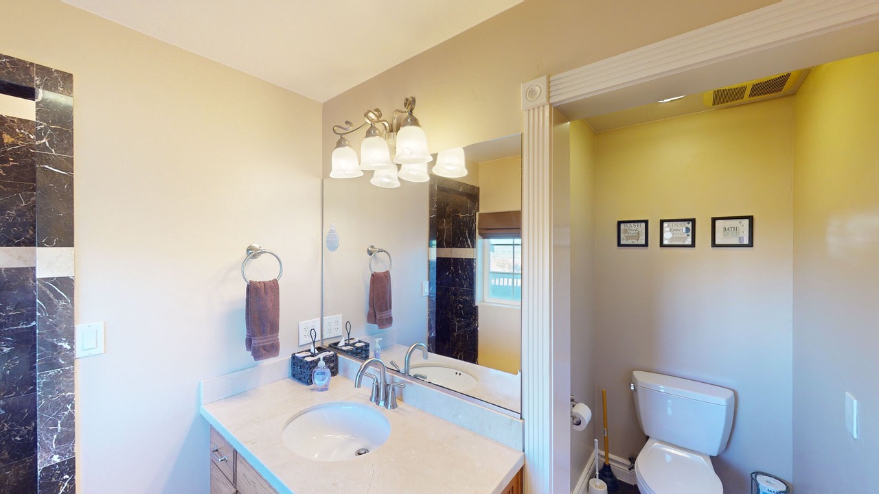 Photo of Bathroom in Parowan