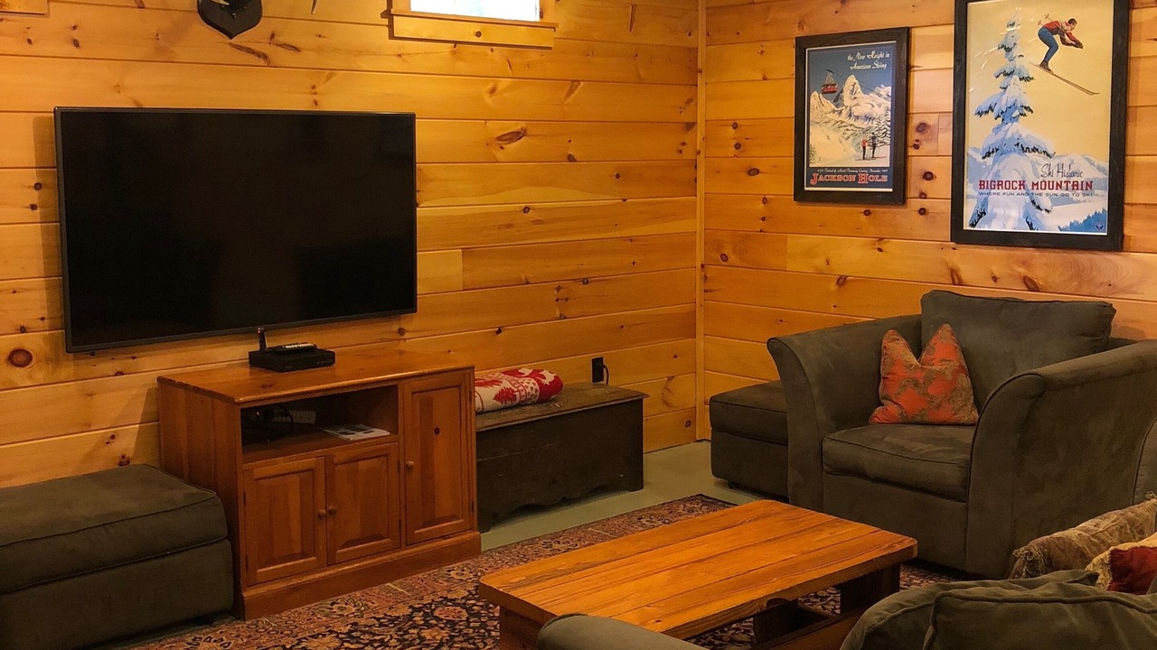 Photo of Bedroom in Campton Hollow