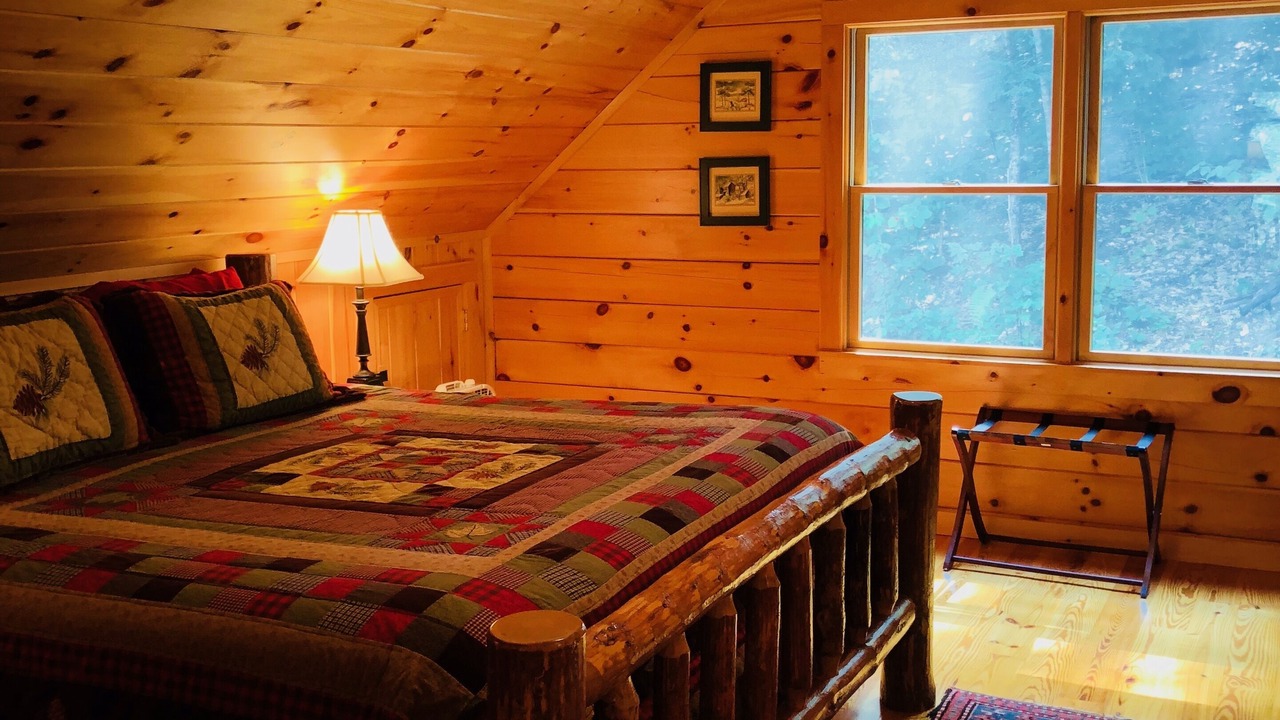 Photo of Bedroom in Campton Hollow