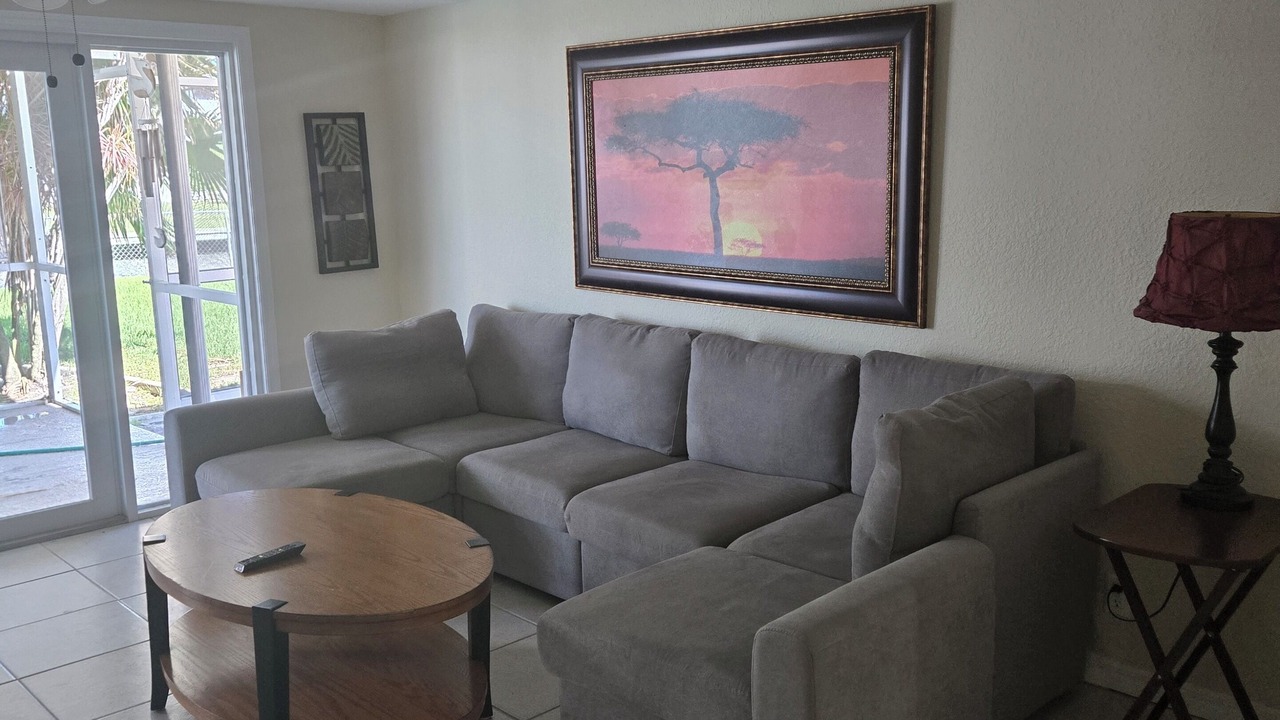 Photo of Livingroom in Yacht Club