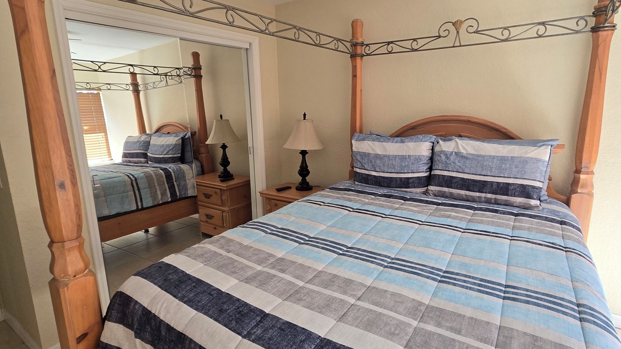 Photo of Bedroom in Yacht Club