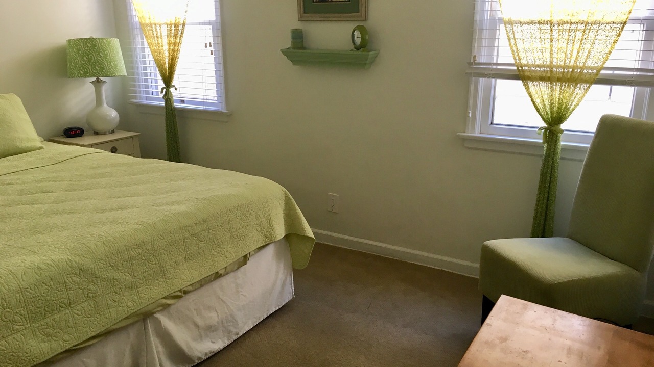 Photo of Bedroom in Belmont Shore