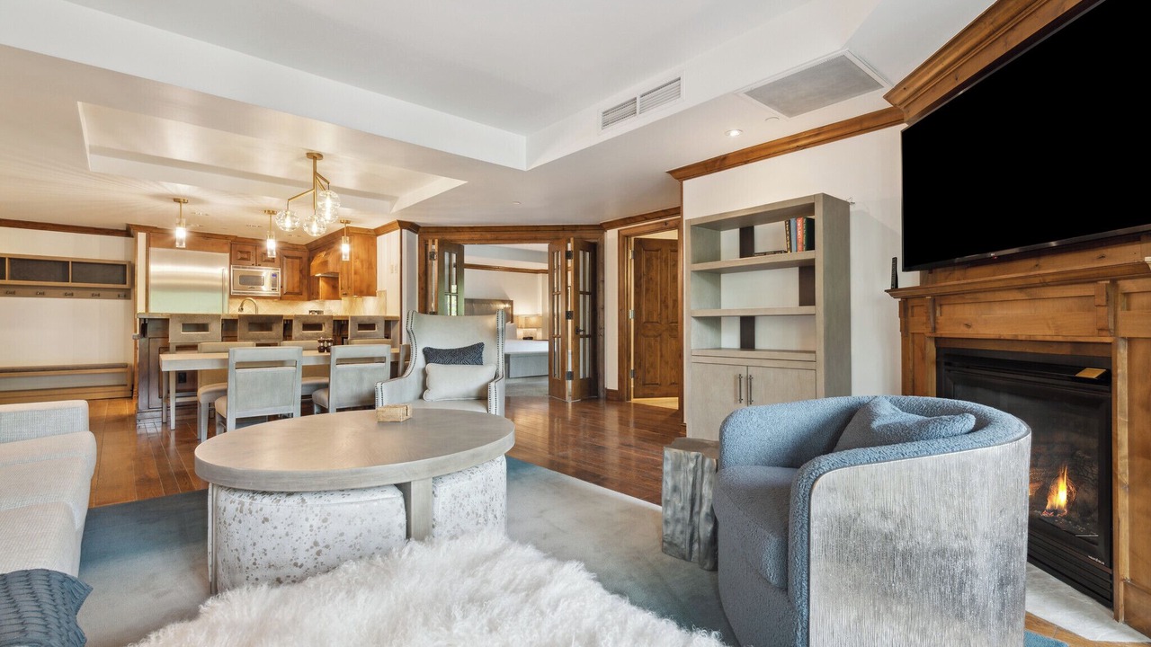 Photo of Livingroom in Downtown