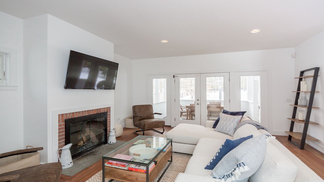 Photo of Livingroom in East Hampton North