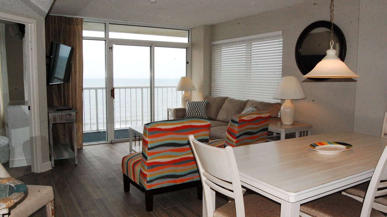 Photo of Livingroom in Arcadian Shores
