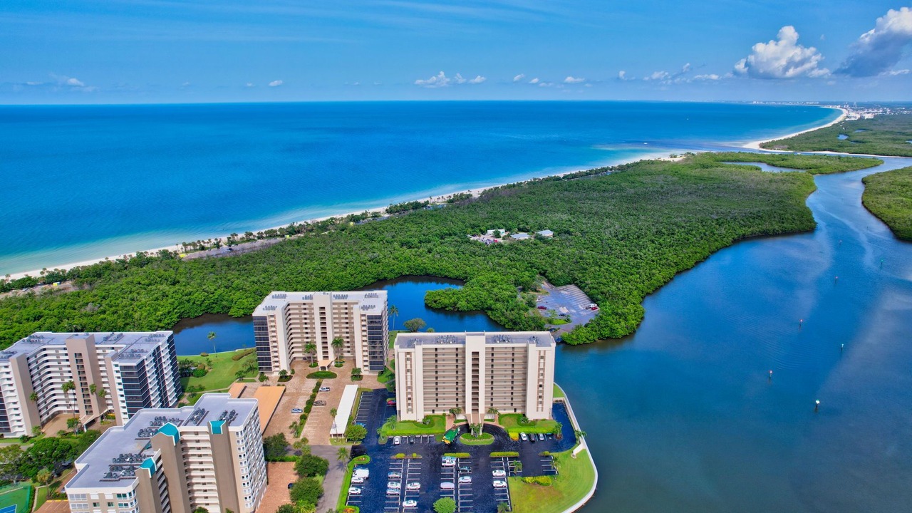 Photo of Outdoor in Vanderbilt Beach