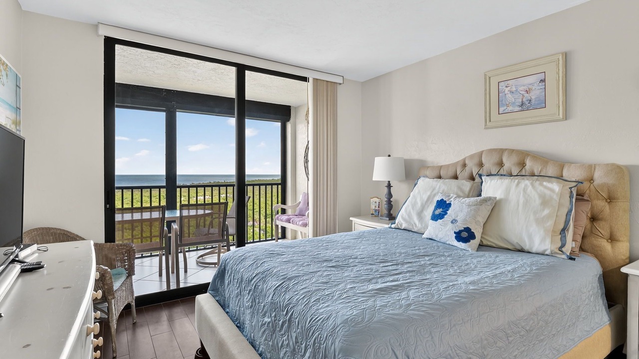 Photo of Bedroom in Vanderbilt Beach