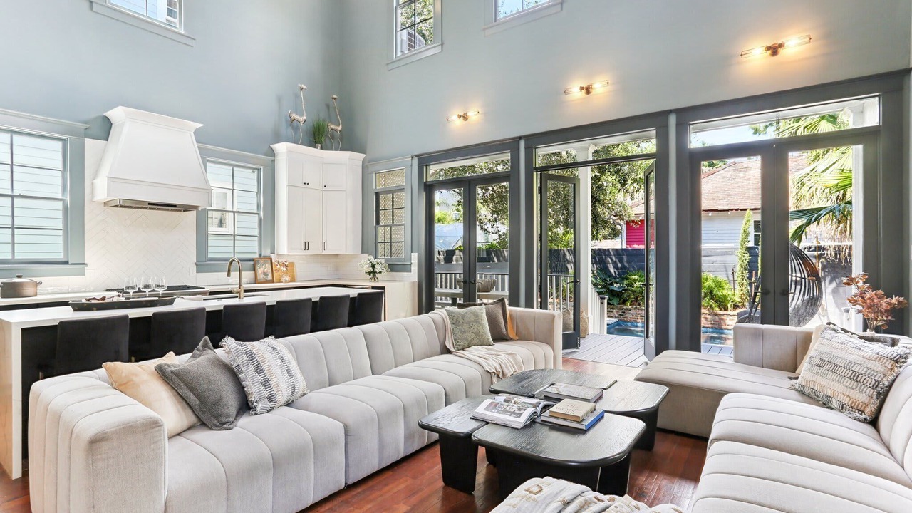 Photo of Livingroom in Lower Garden District