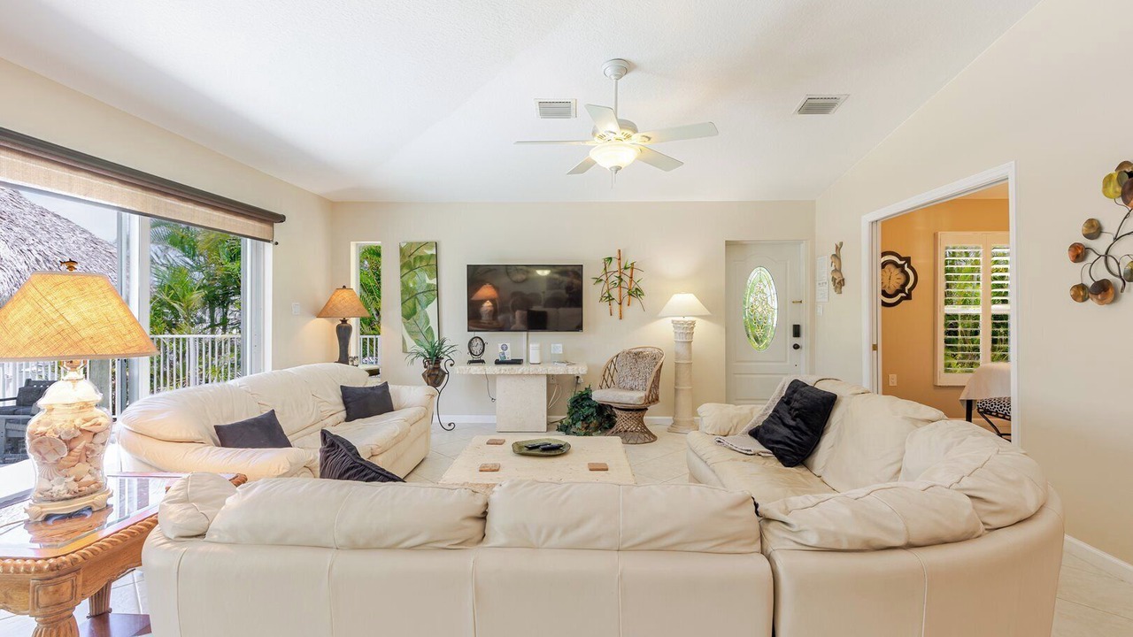 Photo of Livingroom in Key Colony Beach