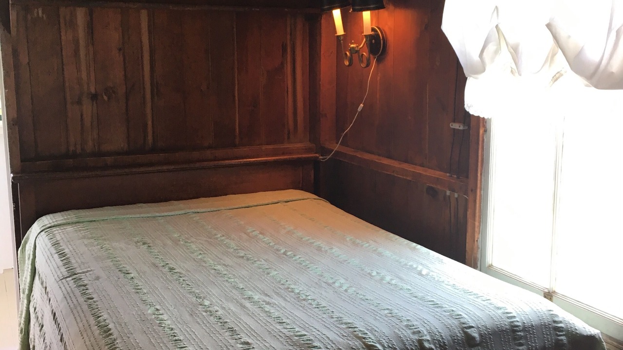 Photo of Bedroom in Westbrook Center