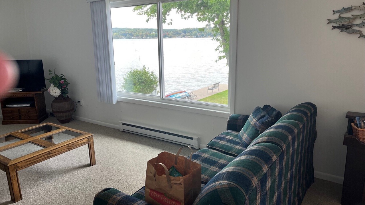Photo of Livingroom in Onekama