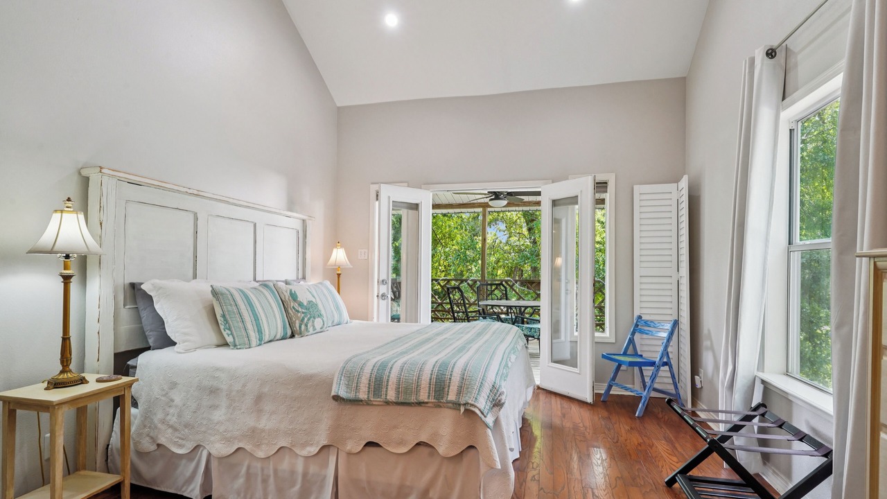 Photo of Bedroom in Mandeville