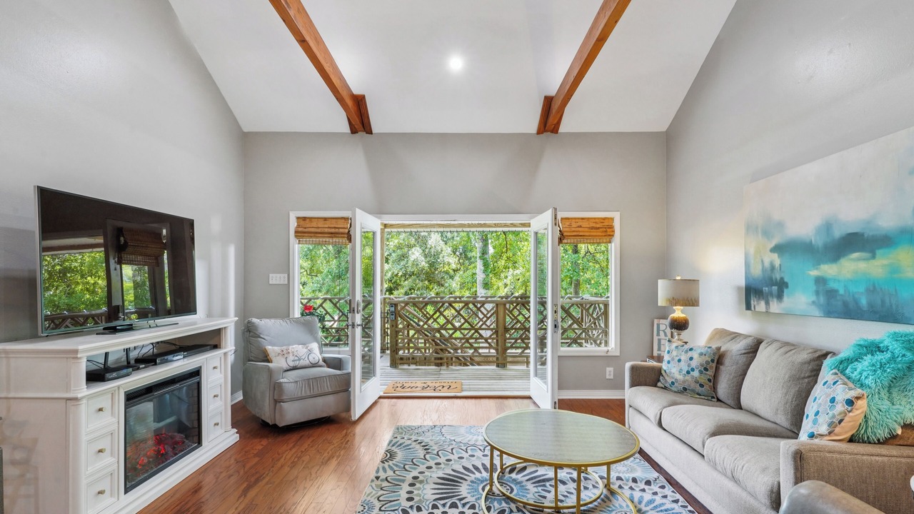 Photo of Livingroom in Mandeville