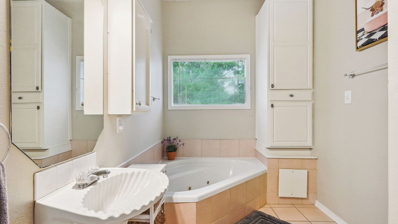 Photo of Bathroom in Mandeville