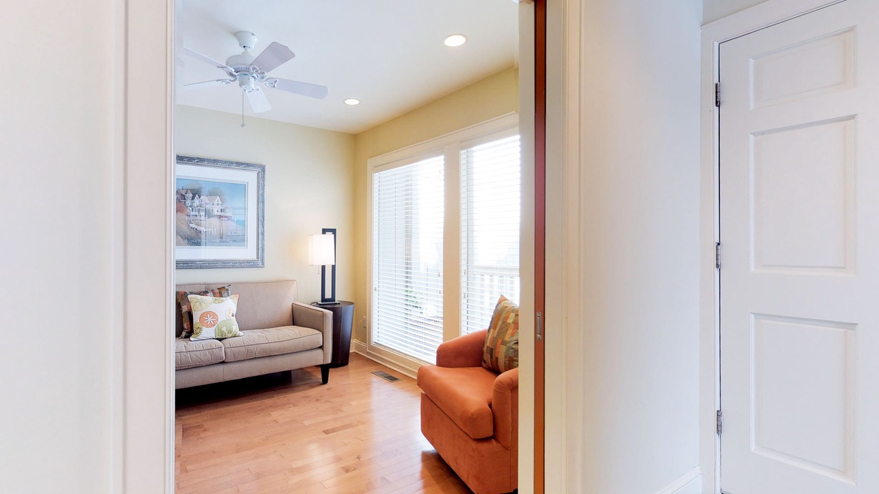 Photo of Livingroom in Beach Lagoon
