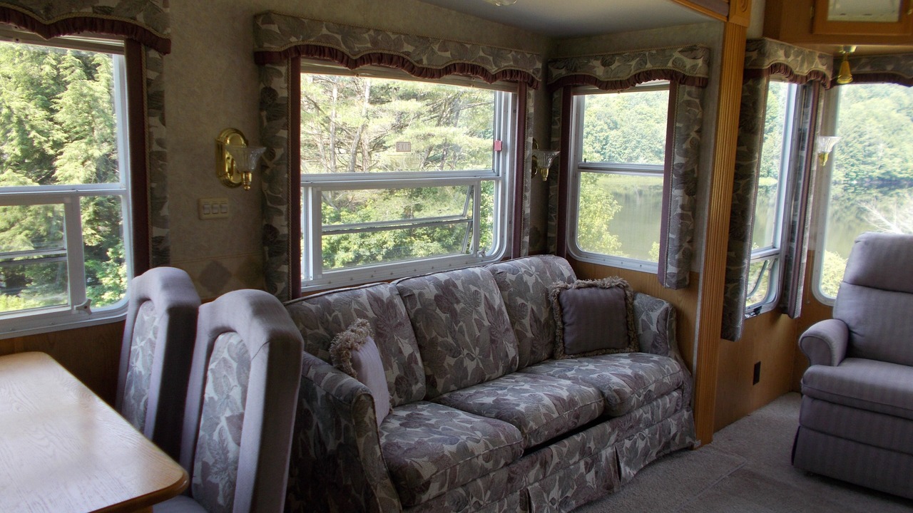 Photo of Livingroom in Monroe