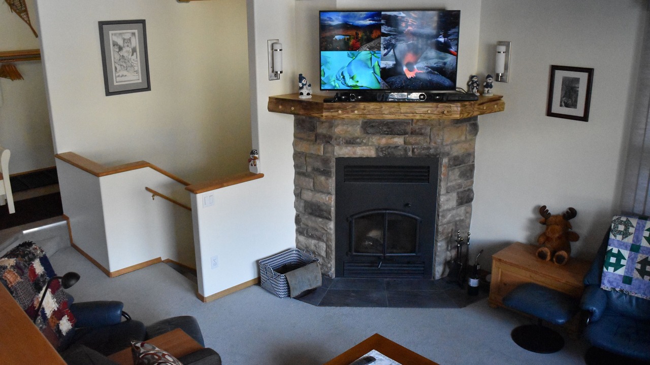 Photo of Livingroom in East Kootenay