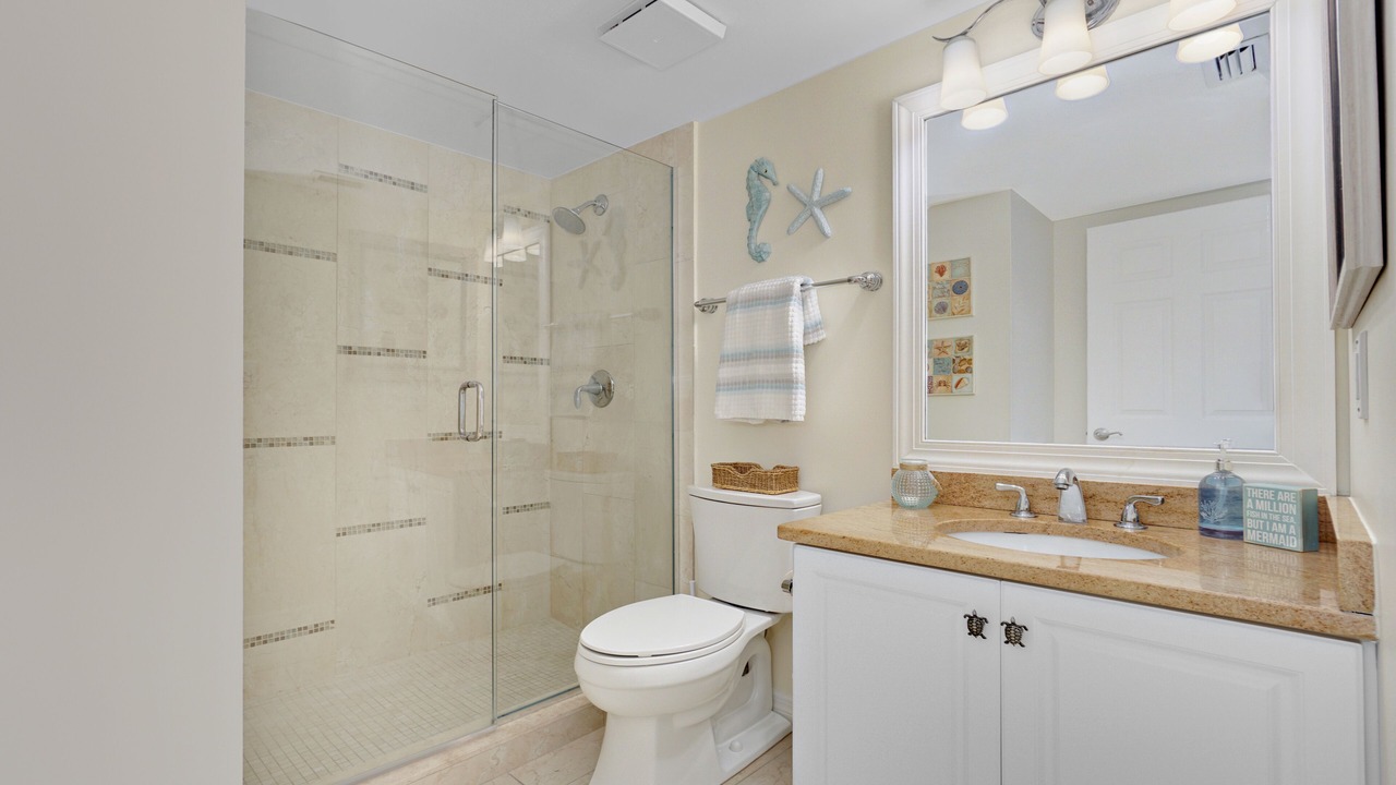 Photo of Bathroom in Vanderbilt Beach