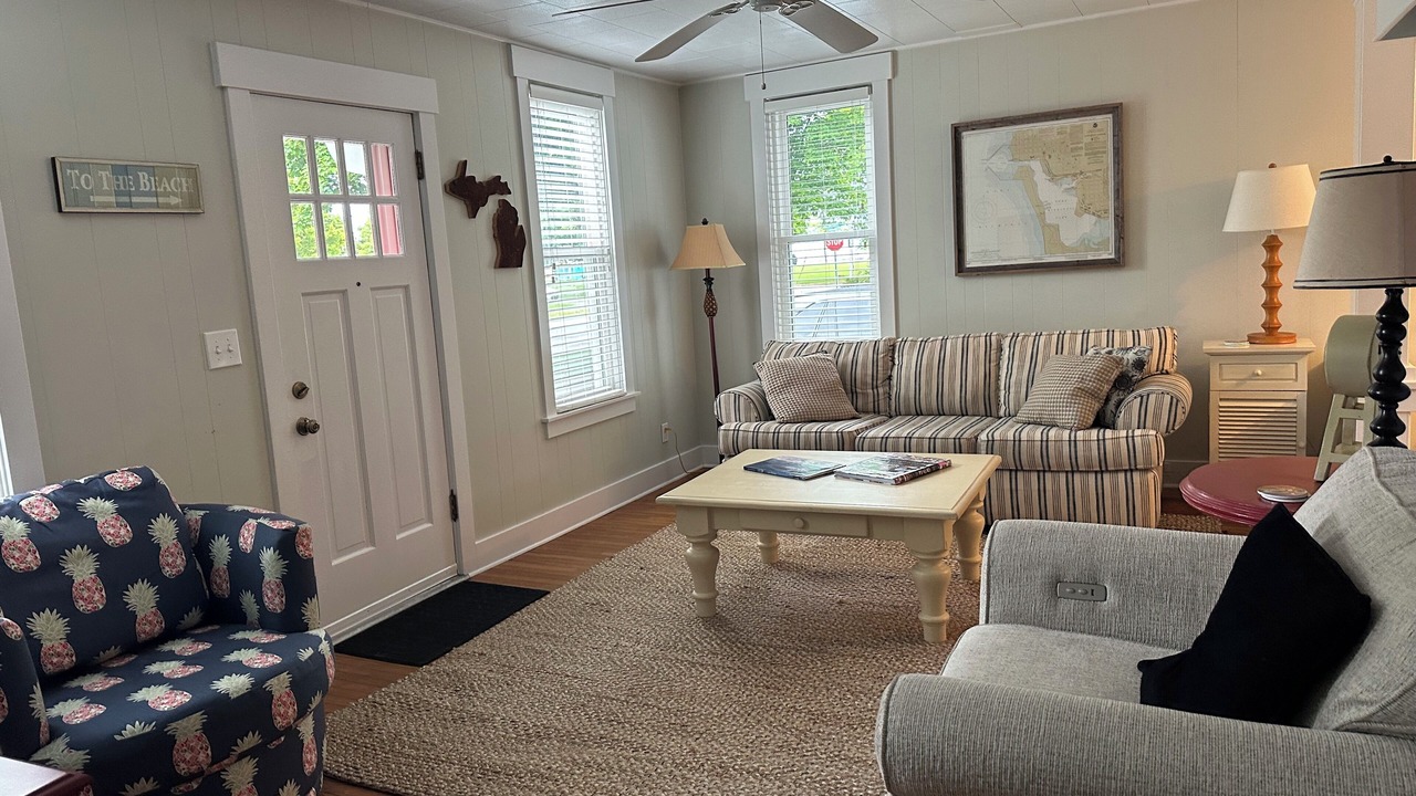 Photo of Livingroom in Ludington