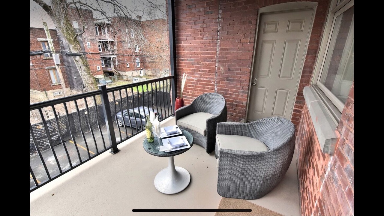 Photo of Outdoor in Cote-Des-Neiges—Notre-Dame-De-Grace