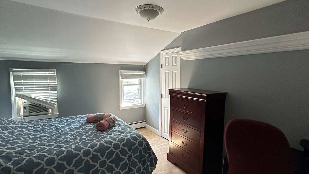 Photo of Bedroom in Coventry Lake