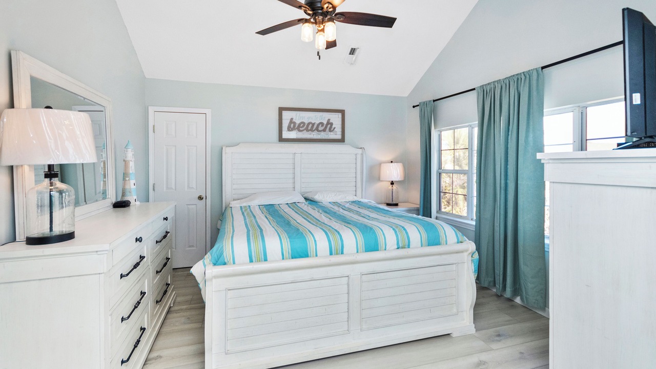 Photo of Bedroom in Surfside Beach