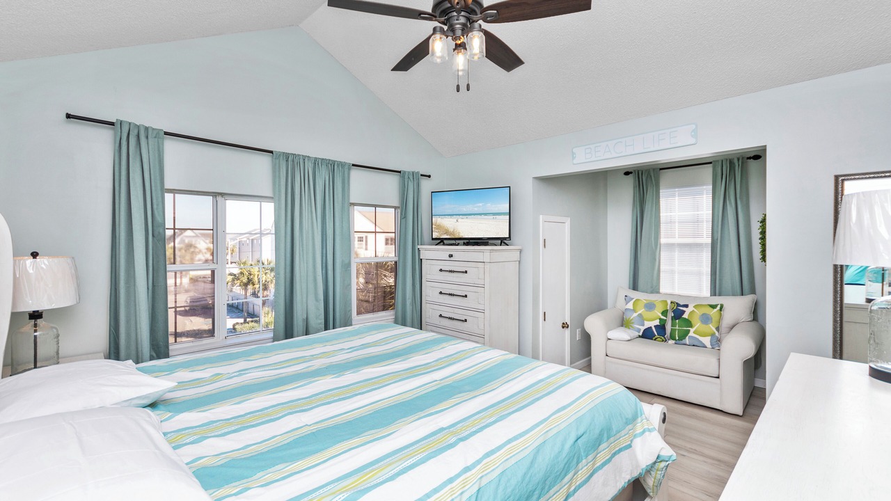 Photo of Bedroom in Surfside Beach